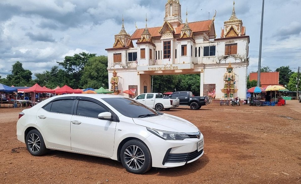 บริการเหมารถ รับส่ง ด่านบ้านเขาดิน โทร.0811480083